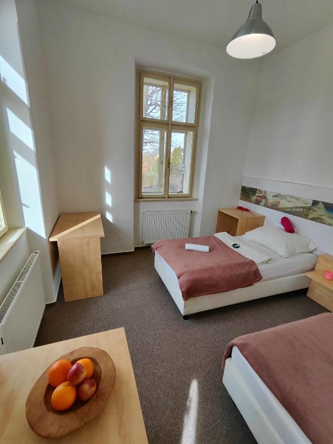 Hotel Stara Skola Mezná Kültér fotó