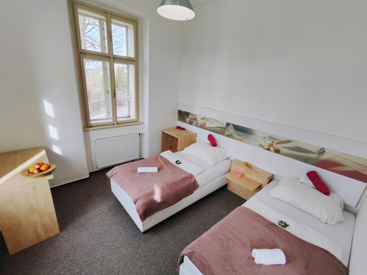 Hotel Stara Skola Mezná Kültér fotó