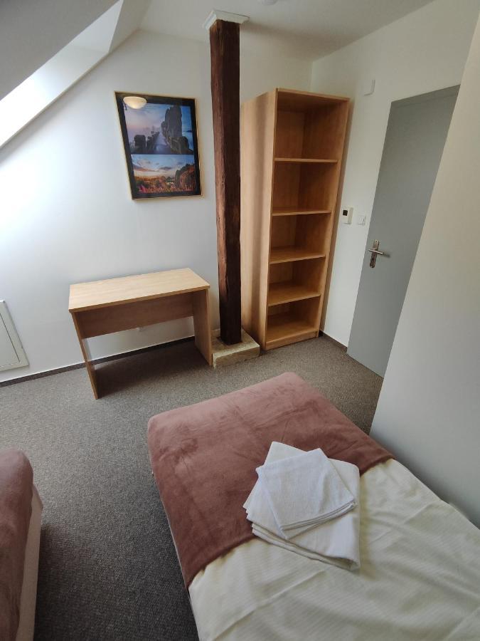 Hotel Stara Skola Mezná Kültér fotó
