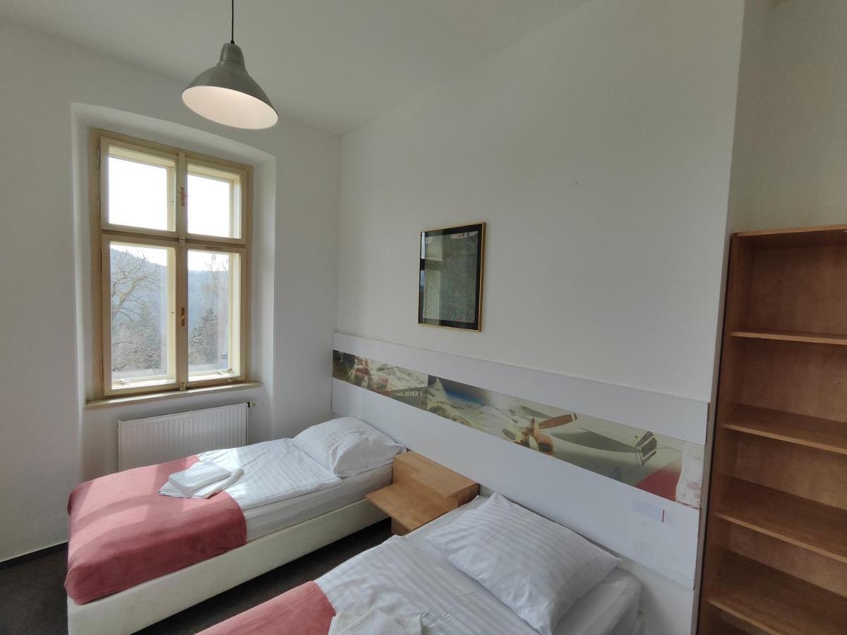 Hotel Stara Skola Mezná Kültér fotó