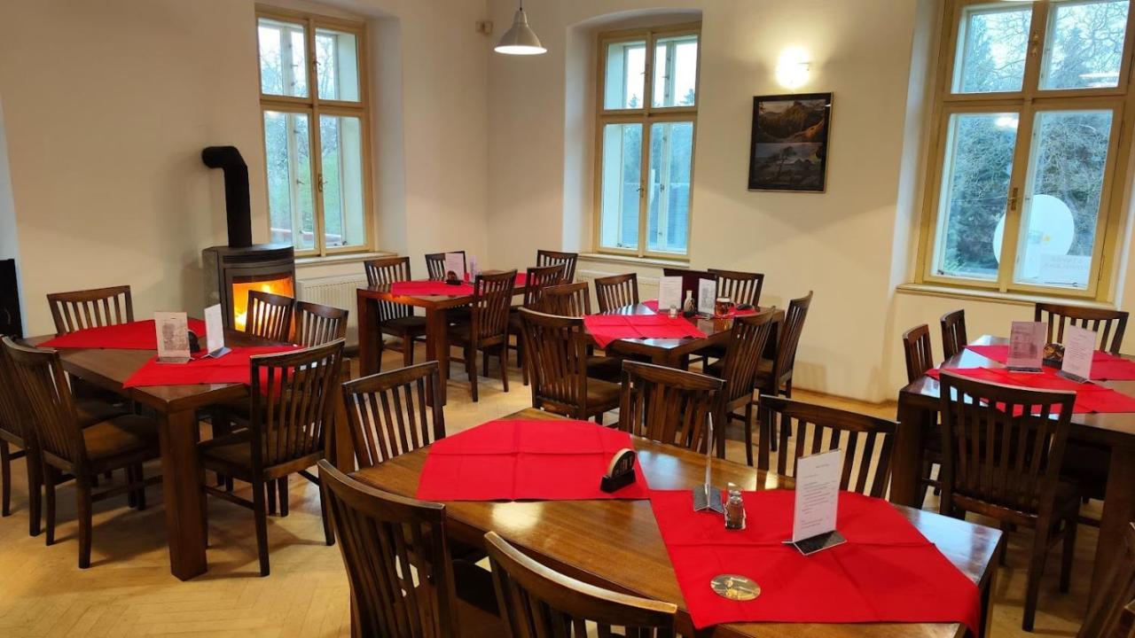 Hotel Stara Skola Mezná Kültér fotó